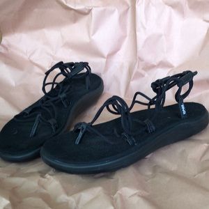 New Teva Voya Infinity Sandals • Size 8W